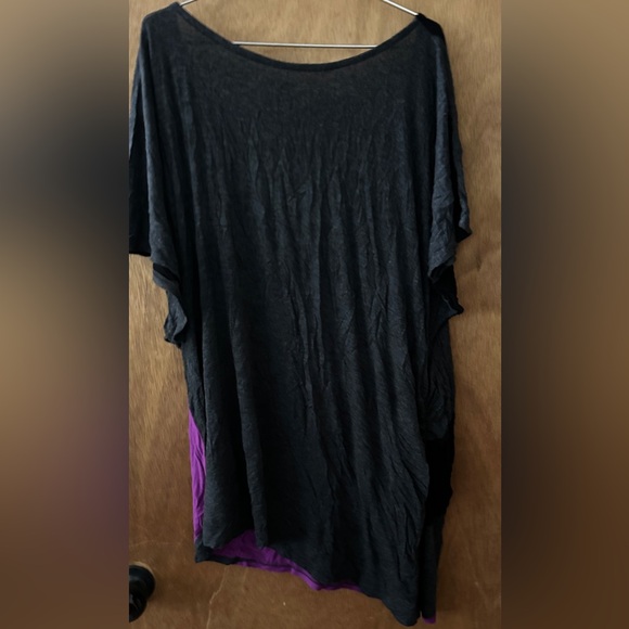 Torrid Women's Black and Purple Top Size 22/24 EUC - Picture 2 of 3